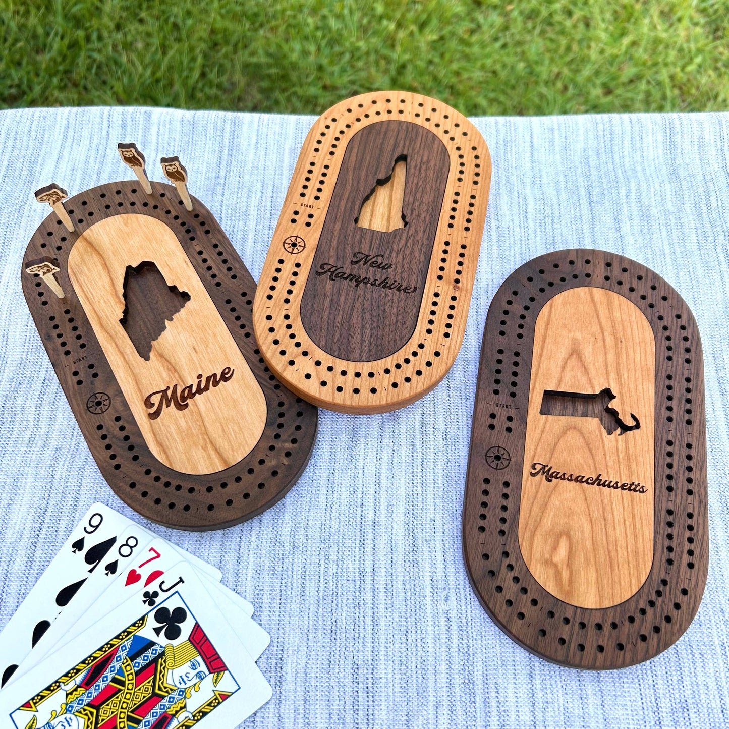 US States Mini Travel Cribbage Board Set with Custom Pegs