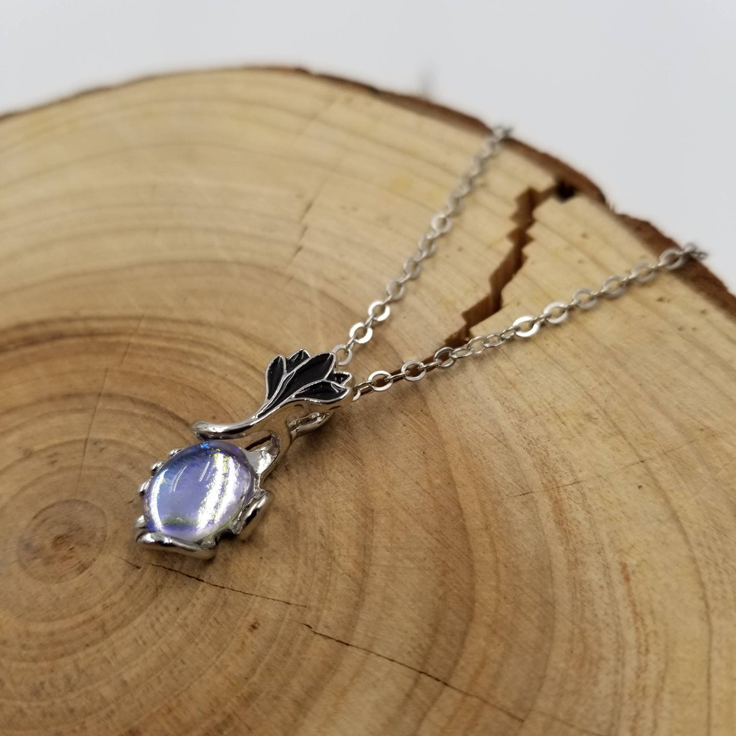 Vintage Flower Moonlight Stone Pendant Necklace
