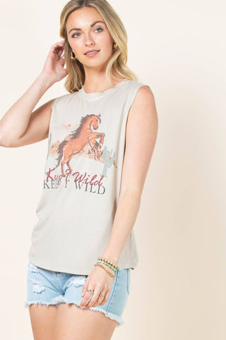 AVERY ADDISON KEEP IT WILD HORSE GRAPHIC SLEEVELESS TOP