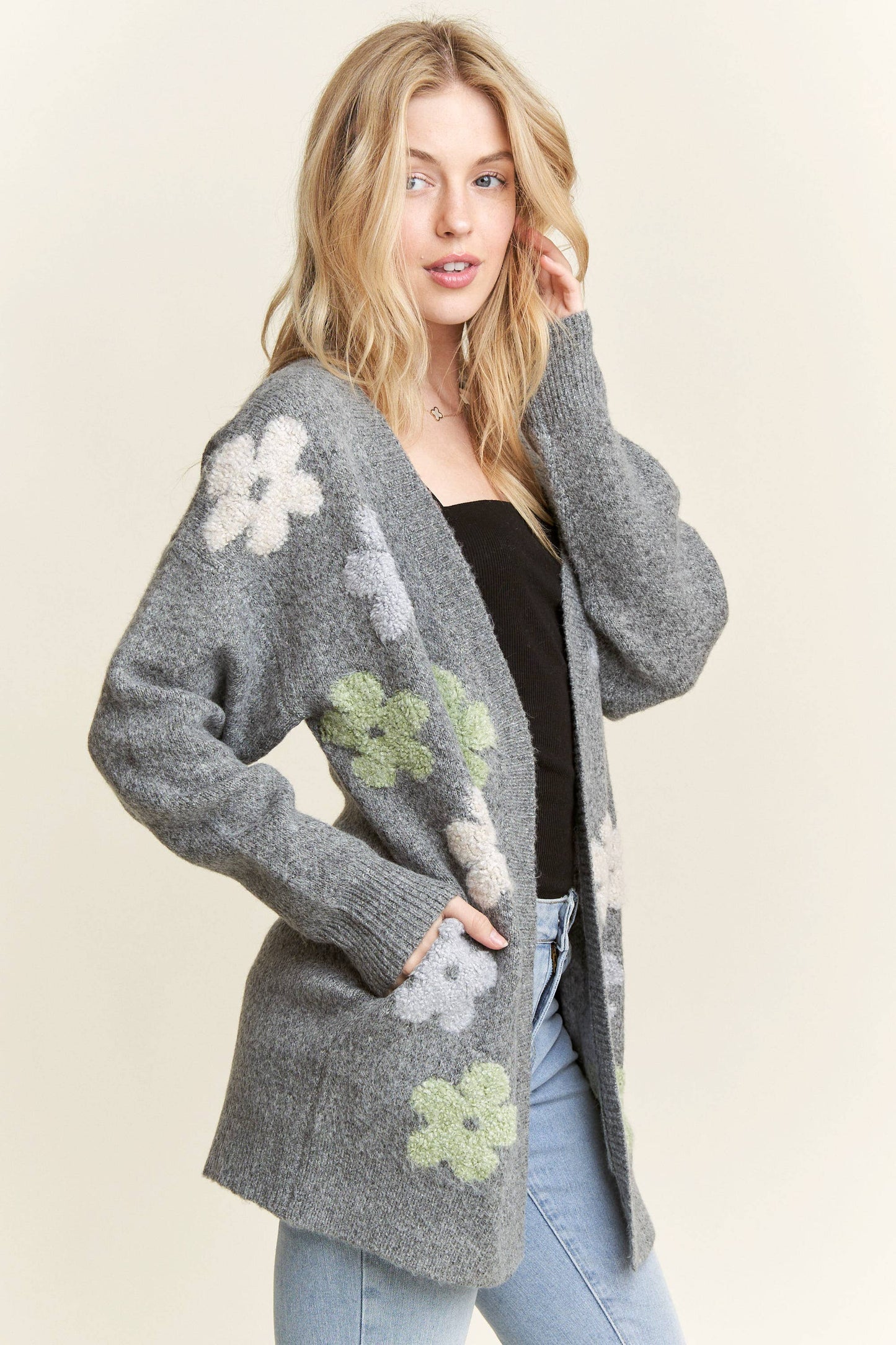 Adora PLUS PUFF FLOWER TWO TONE CARDIGAN