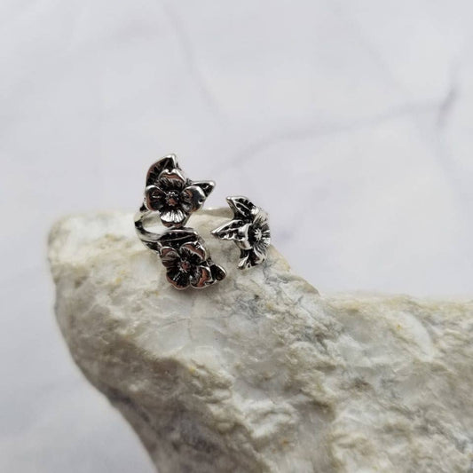 Vintage Adjustable Flower and Leaf Ring