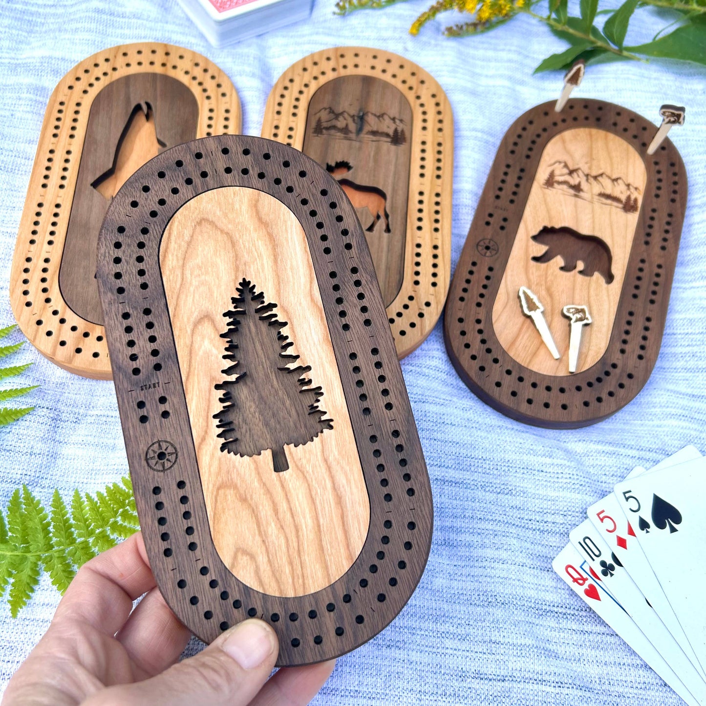 Wildlife Mini Travel Cribbage Board & Custom Pegs Set