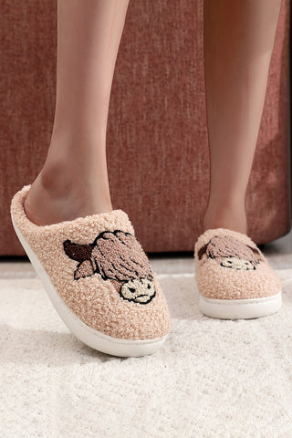 CLEARANCE Parchment Cartoon cow Animal Plush Slippers