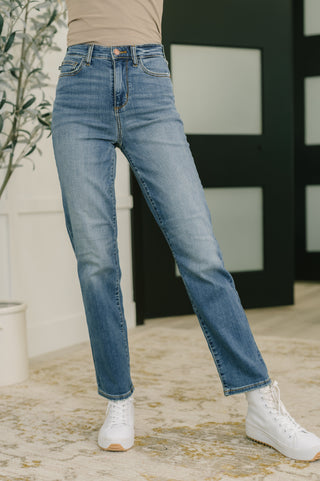 Judy Blue Izzie High Waist Straight Fit