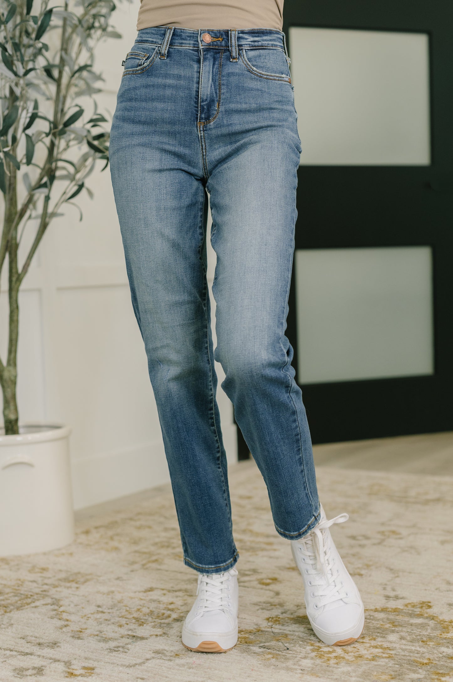 Judy Blue Izzie High Waist Straight Fit