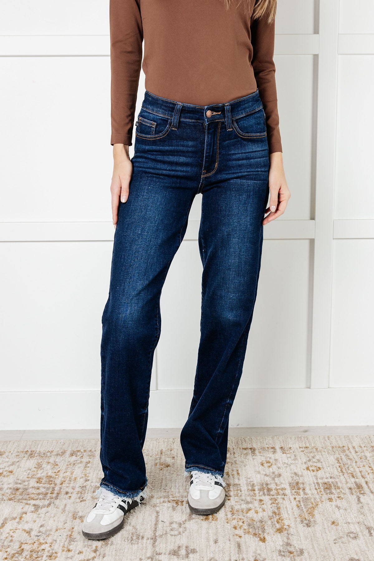 Jacqueline Mid Rise Frayed Hem Straight Leg Jean Judy Blue