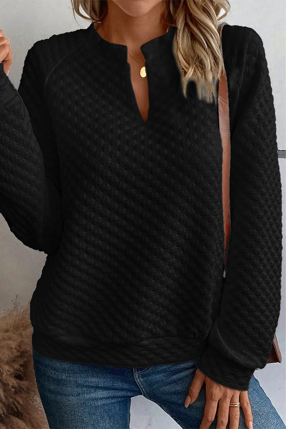 Black Quilted V-Neck Solid Color Long Sleeve Top