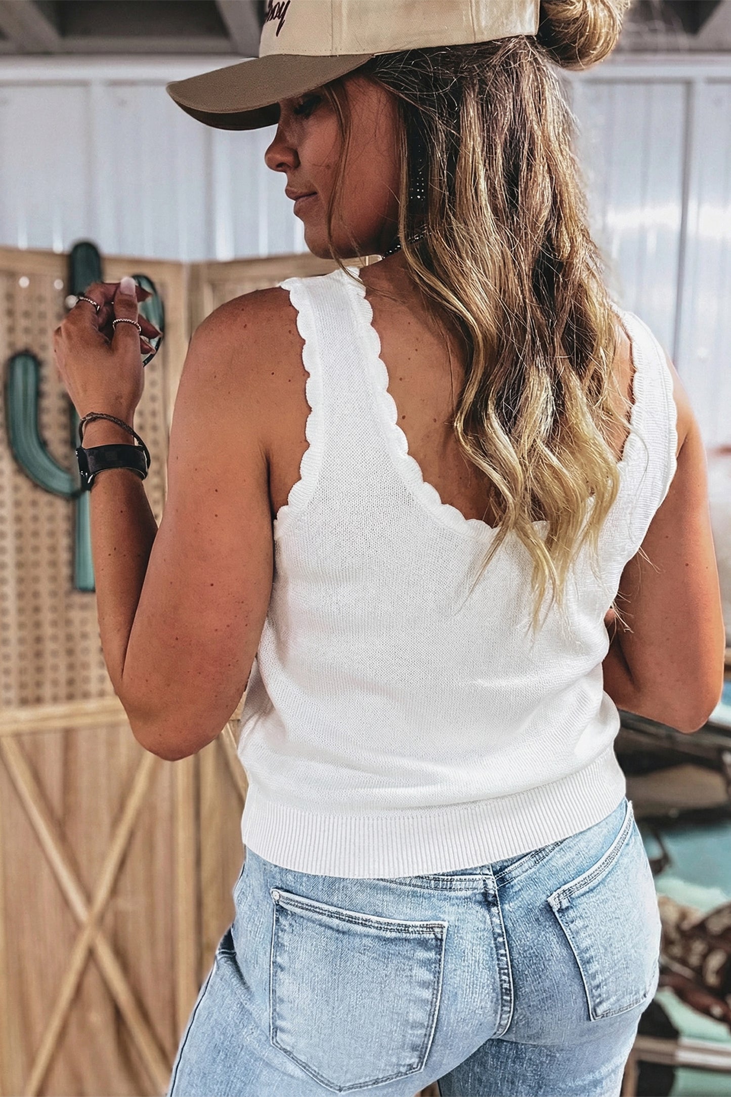 White Retro Floral Print Scalloped Square Neck Knit tank