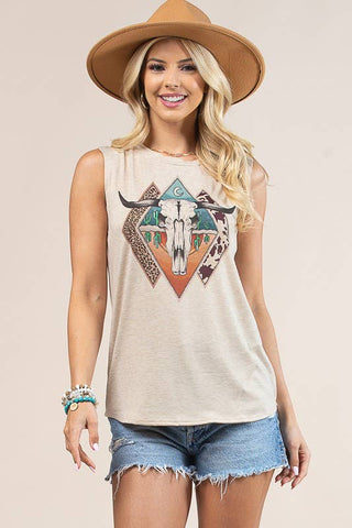 AVERY MELANIE LONGHORN GRAPHIC SLEEVELES TOP