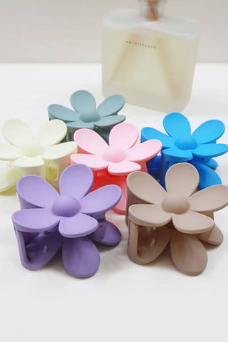 Daisy flower Hair Claw clip